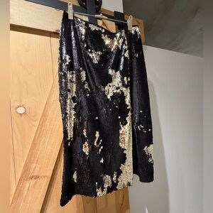 Sequin Black and Gold Zara Pencil Skirt with Slit